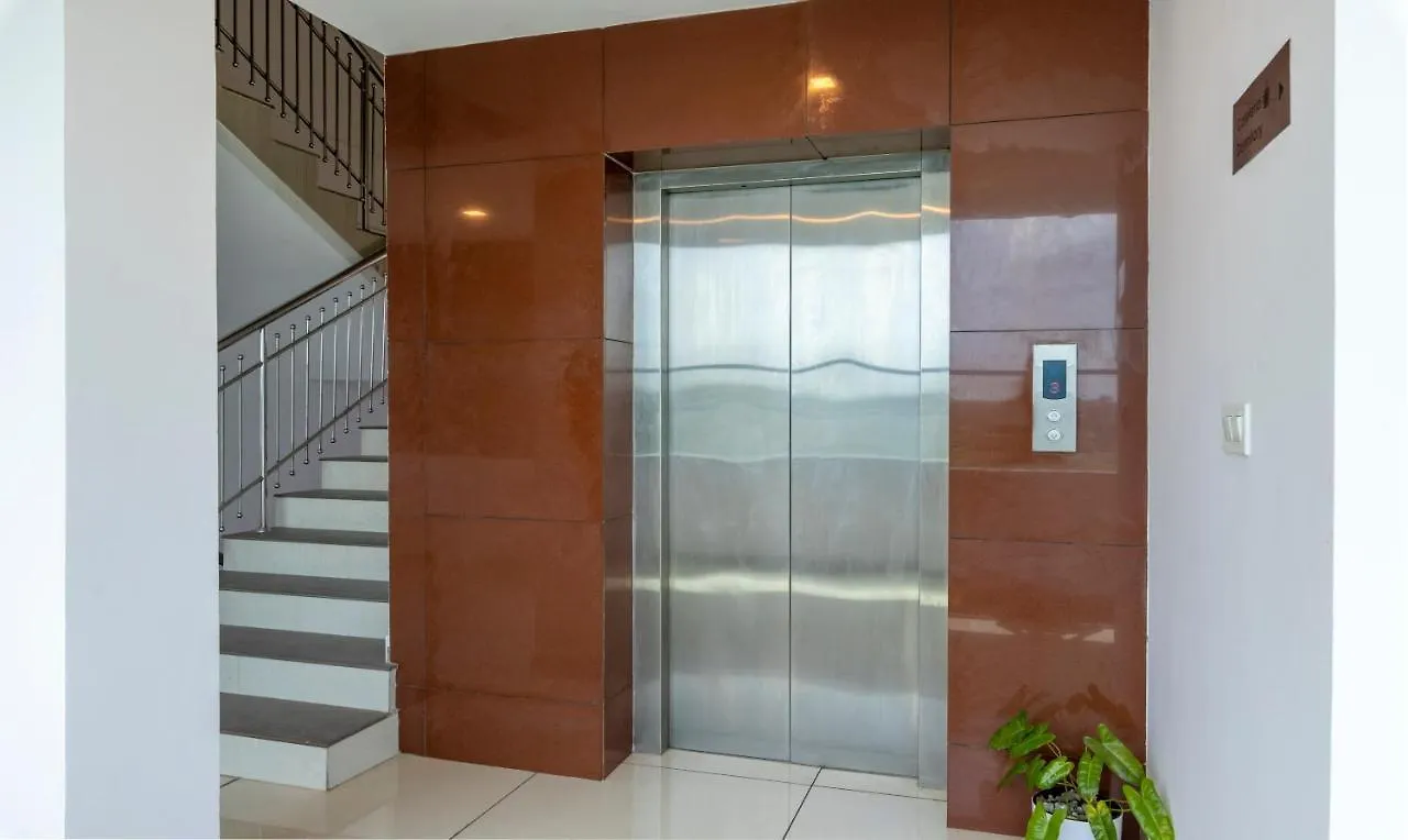 Treebo Trend Airport Avenue Plaza Cochin Airport Hotel Kochi