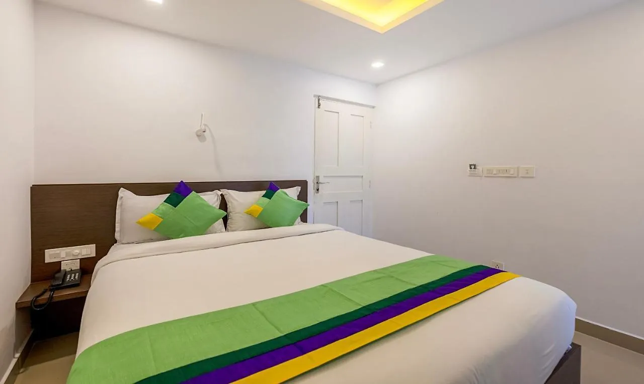Treebo Trend Airport Avenue Plaza Cochin Airport Hotel Kochi 3*,